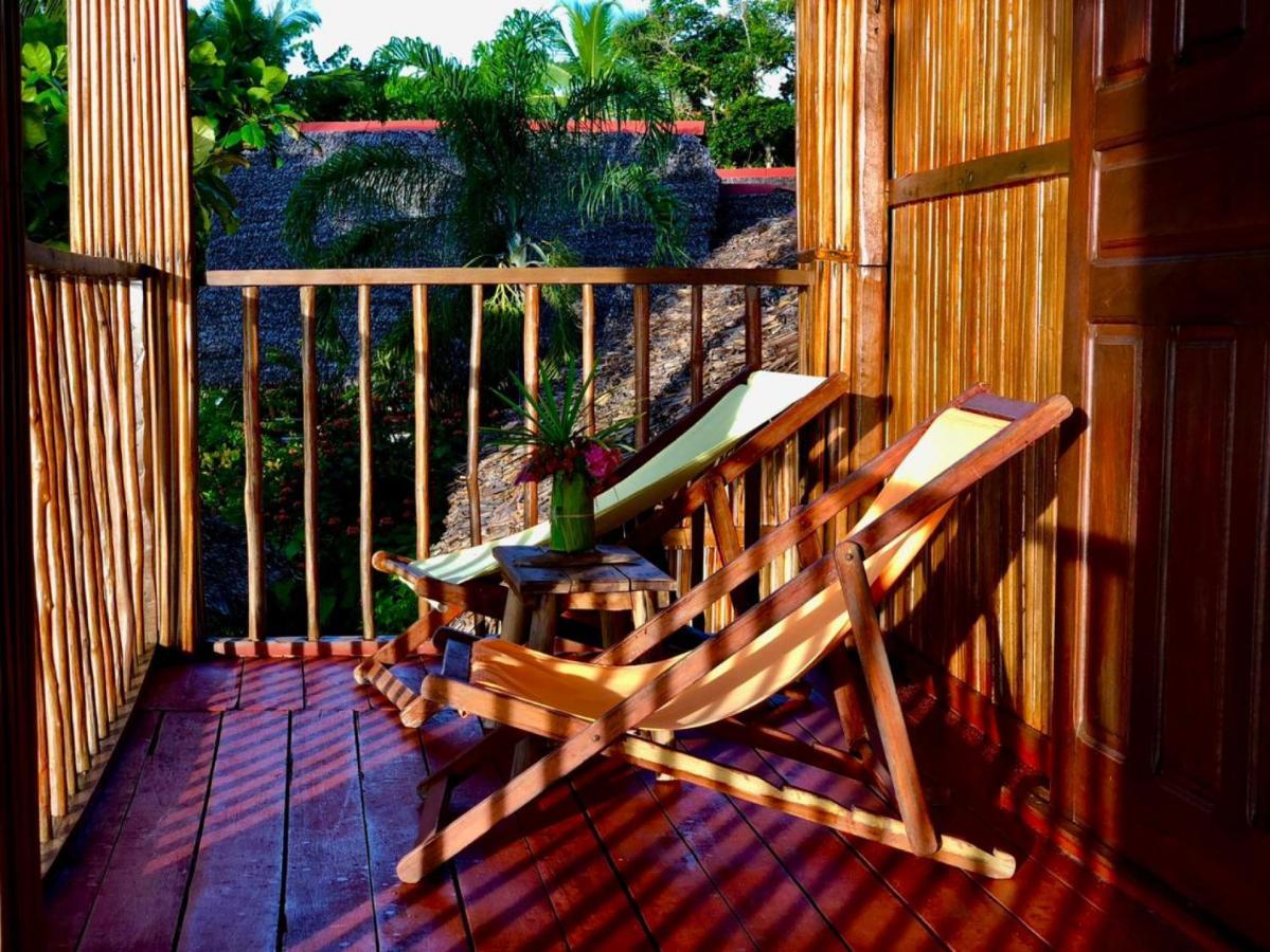 Floraly Komba Hotel - Nosy Komba Rum bild