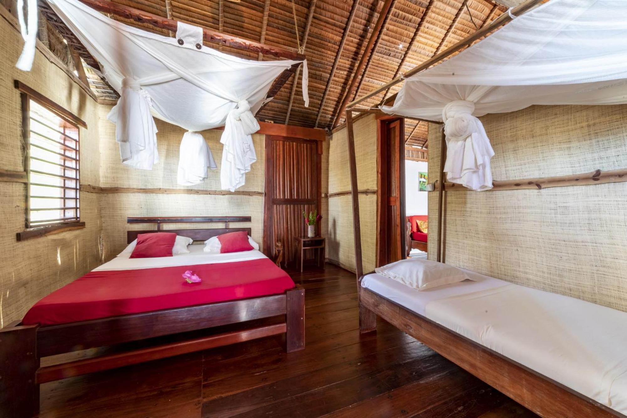 Floraly Komba Hotel - Nosy Komba Rum bild