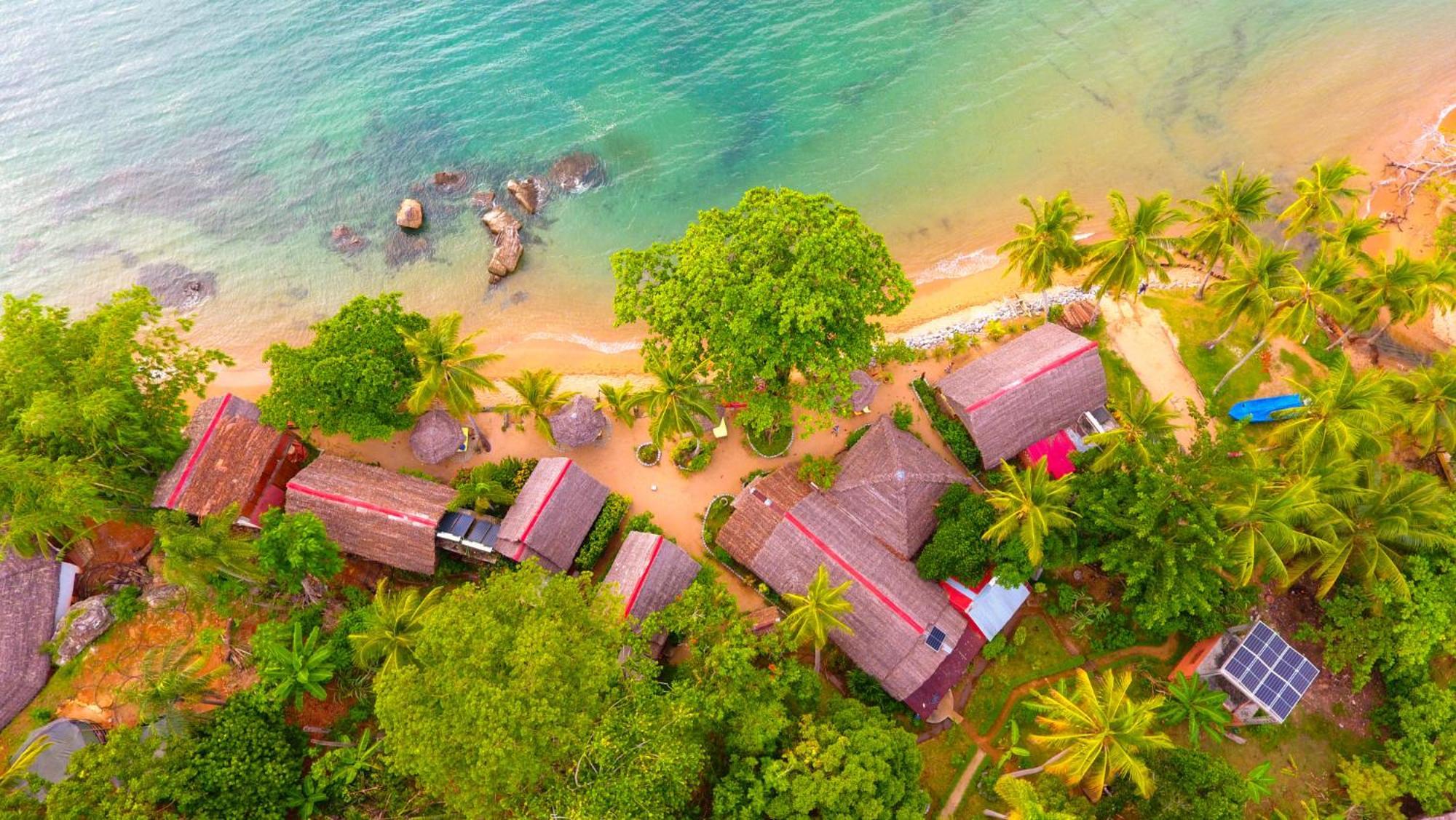 Floraly Komba Hotel - Nosy Komba Exteriör bild